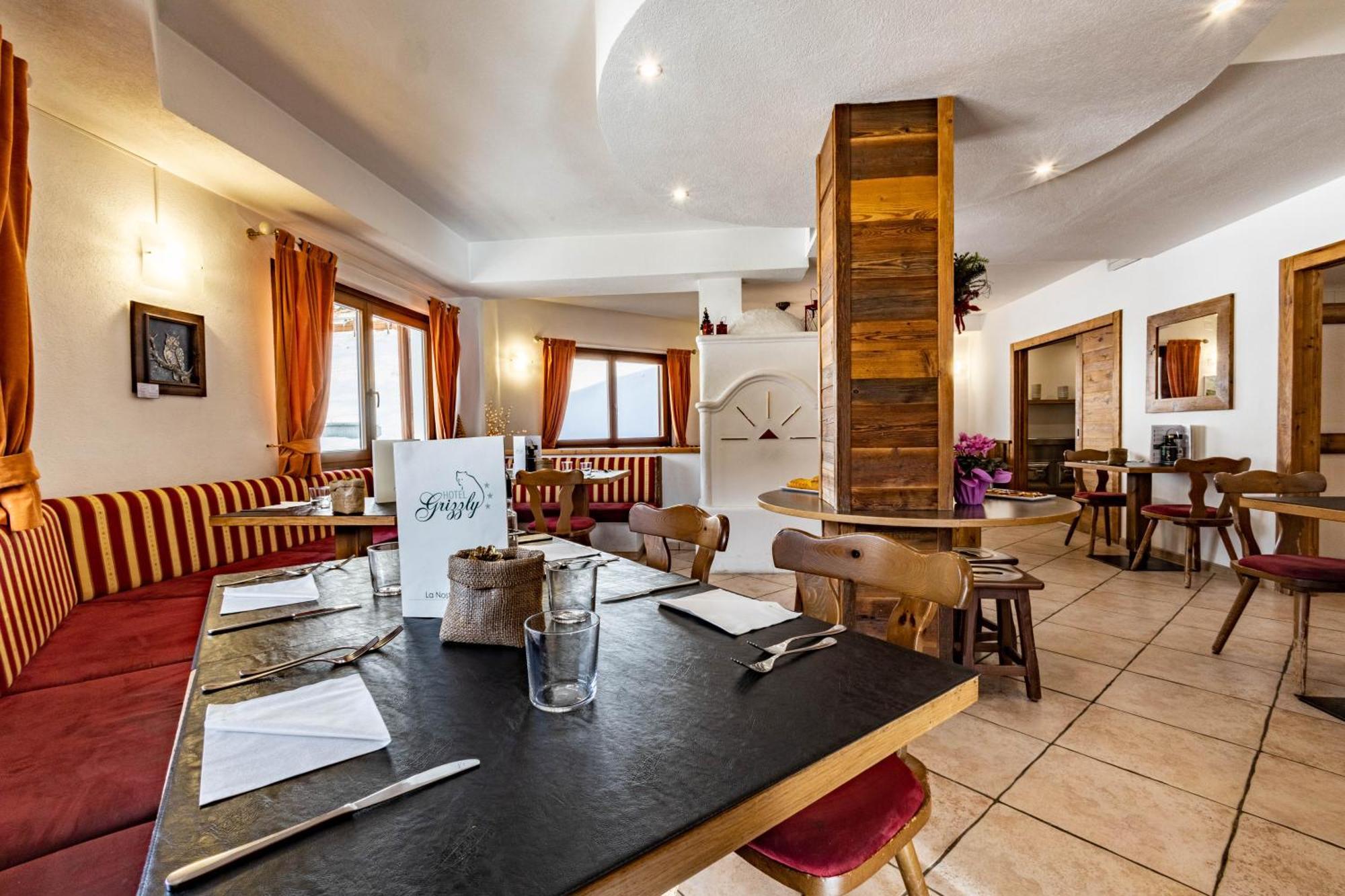 Hotel Grizzly Folgaria Buitenkant foto