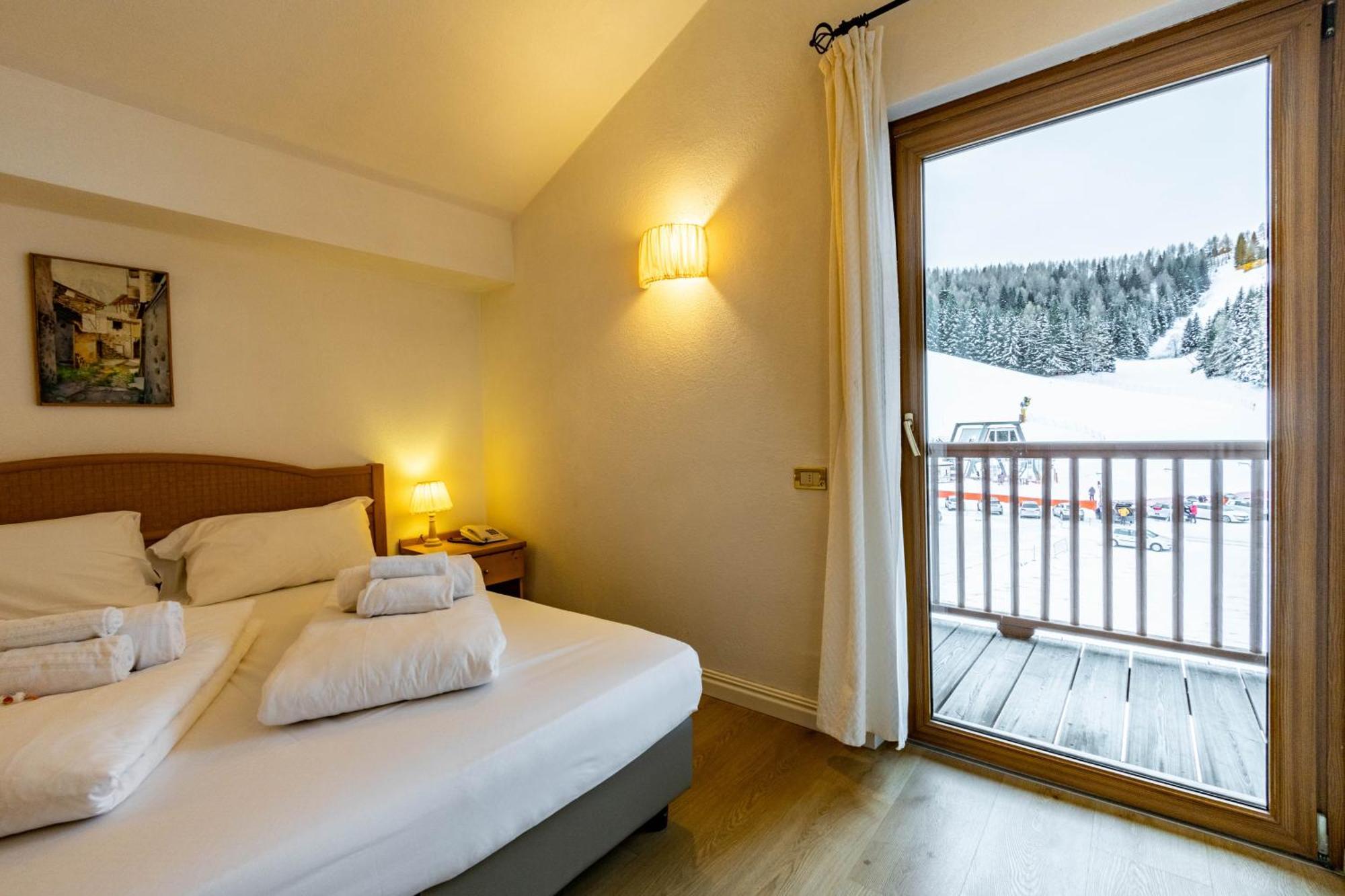 Hotel Grizzly Folgaria Buitenkant foto