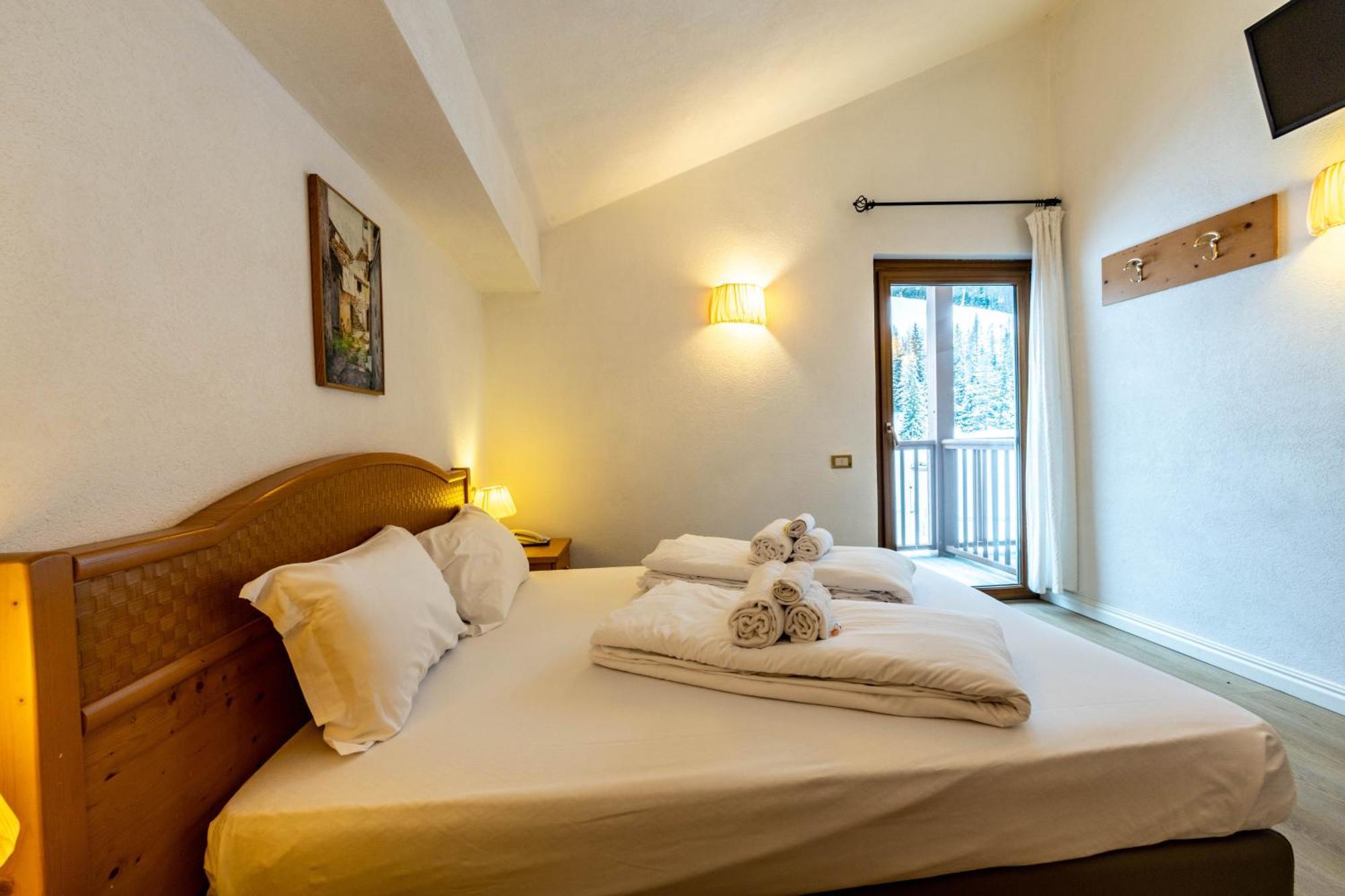 Hotel Grizzly Folgaria Buitenkant foto