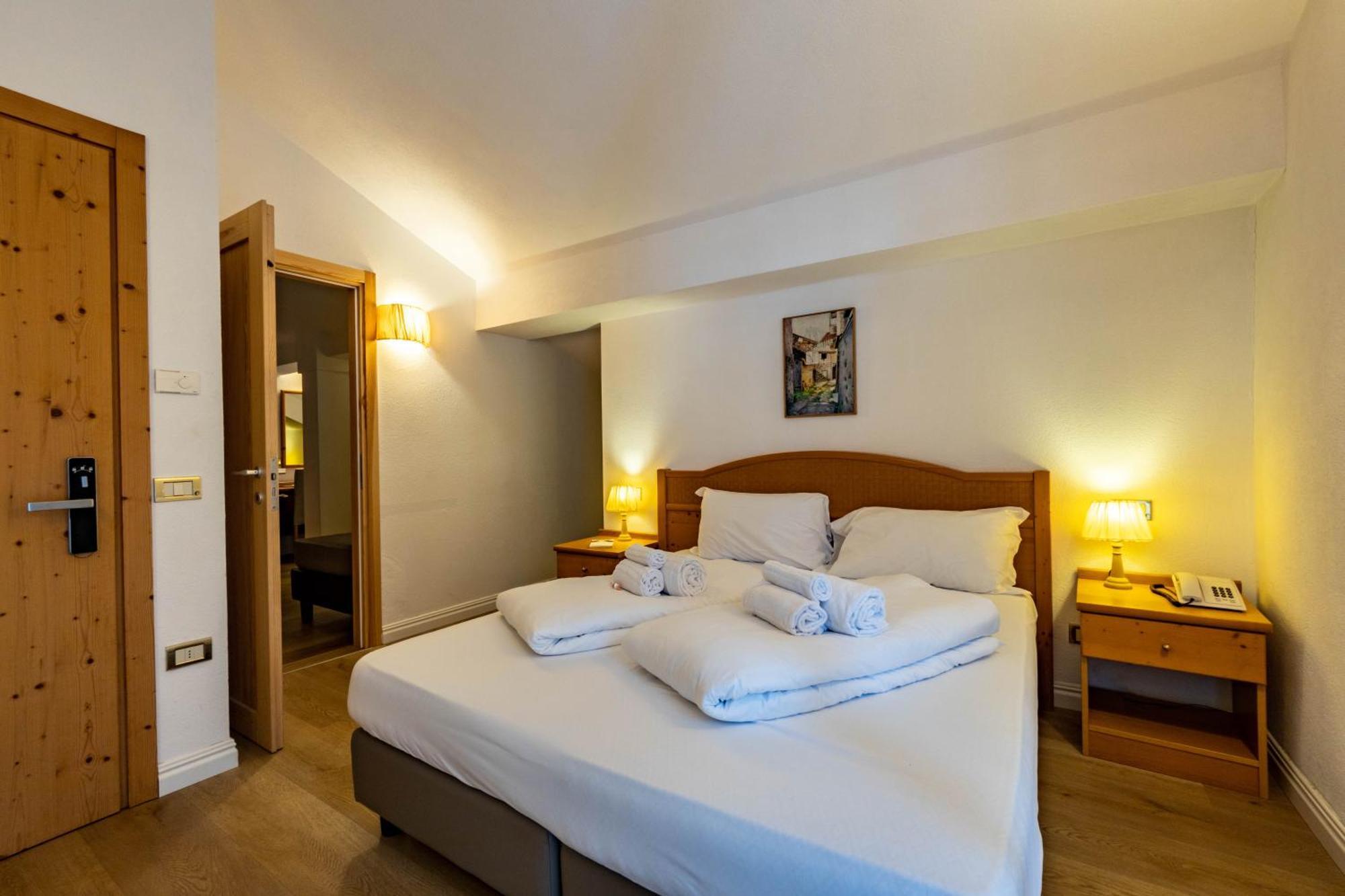 Hotel Grizzly Folgaria Buitenkant foto