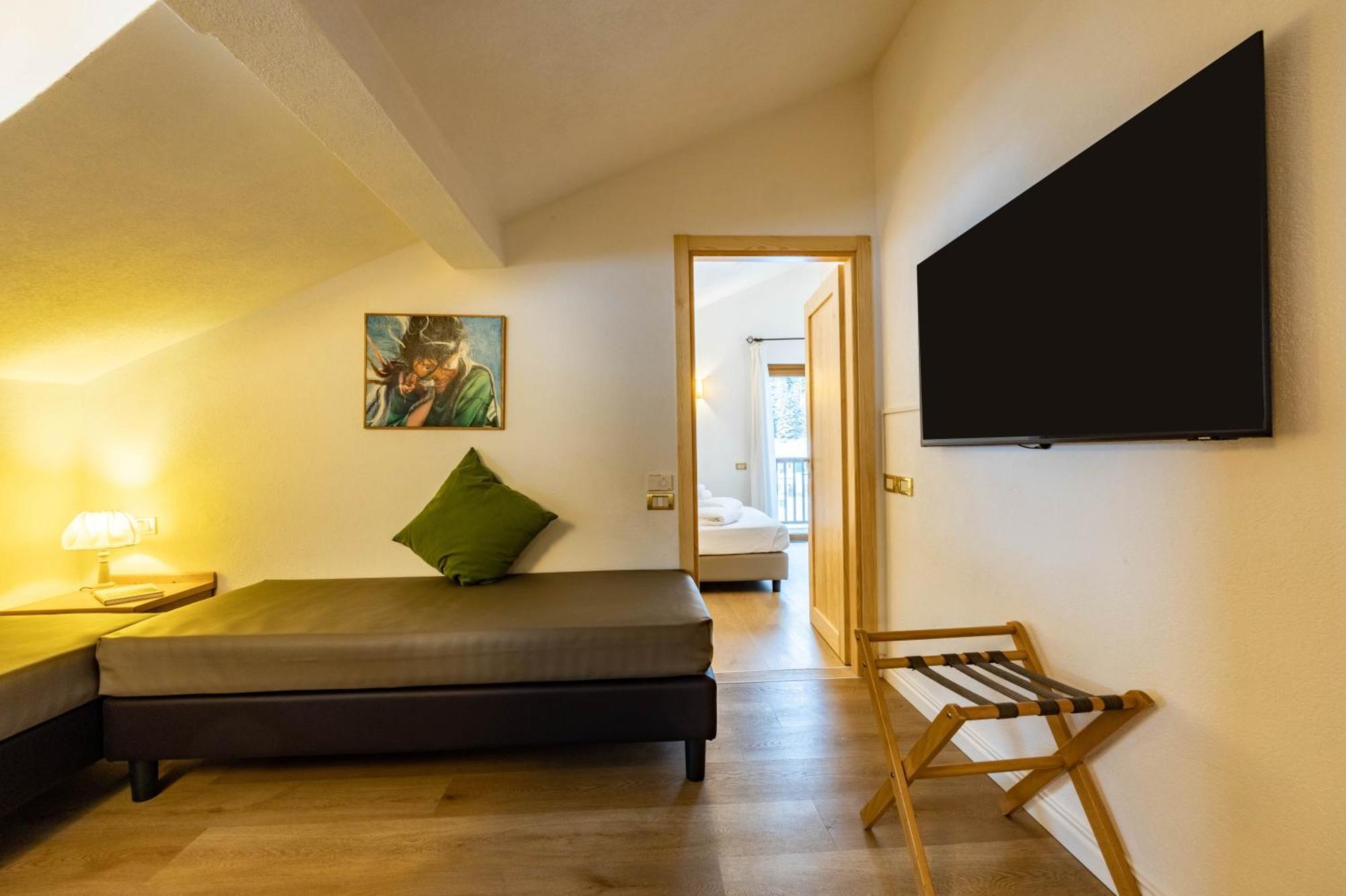Hotel Grizzly Folgaria Buitenkant foto