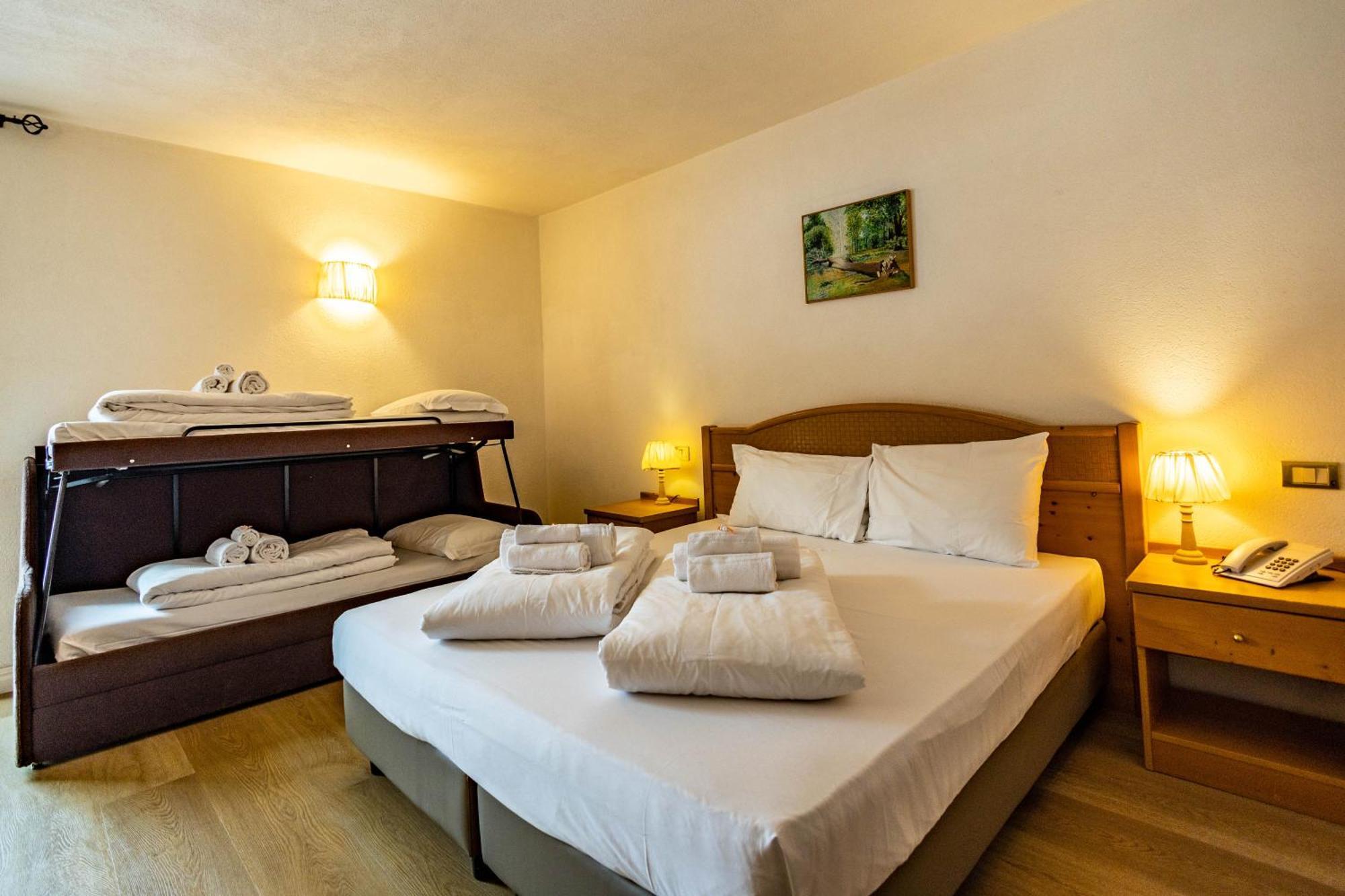 Hotel Grizzly Folgaria Buitenkant foto