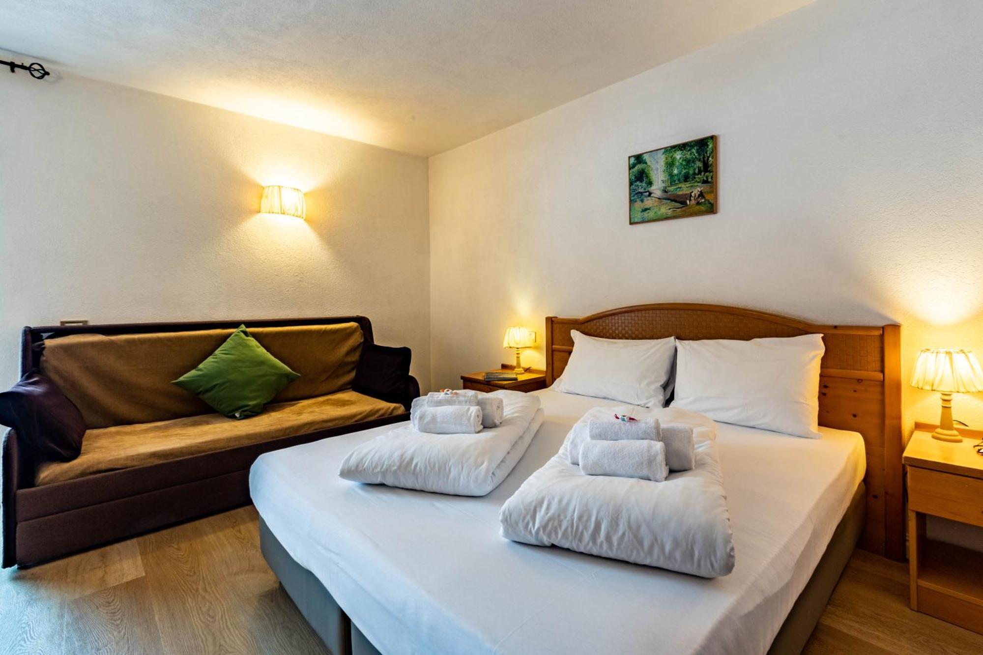 Hotel Grizzly Folgaria Buitenkant foto