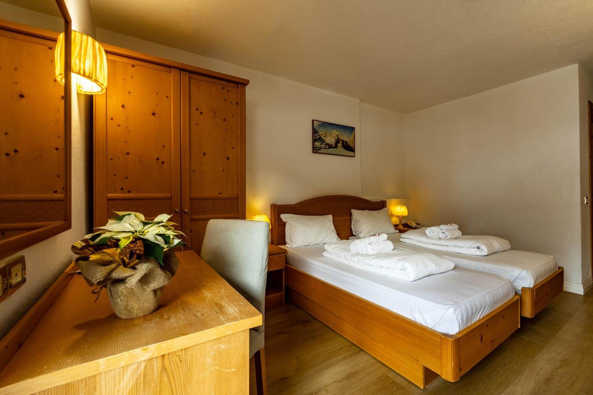 Hotel Grizzly Folgaria Buitenkant foto