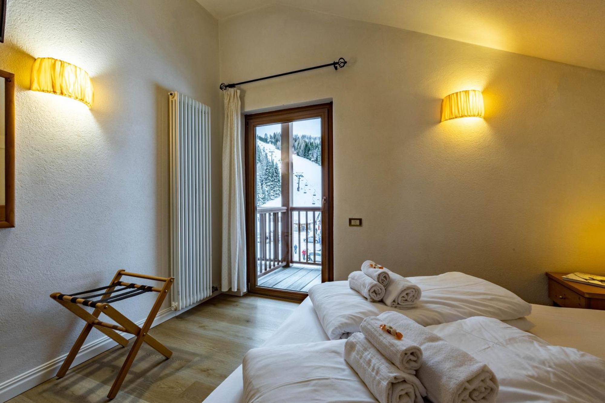 Hotel Grizzly Folgaria Buitenkant foto