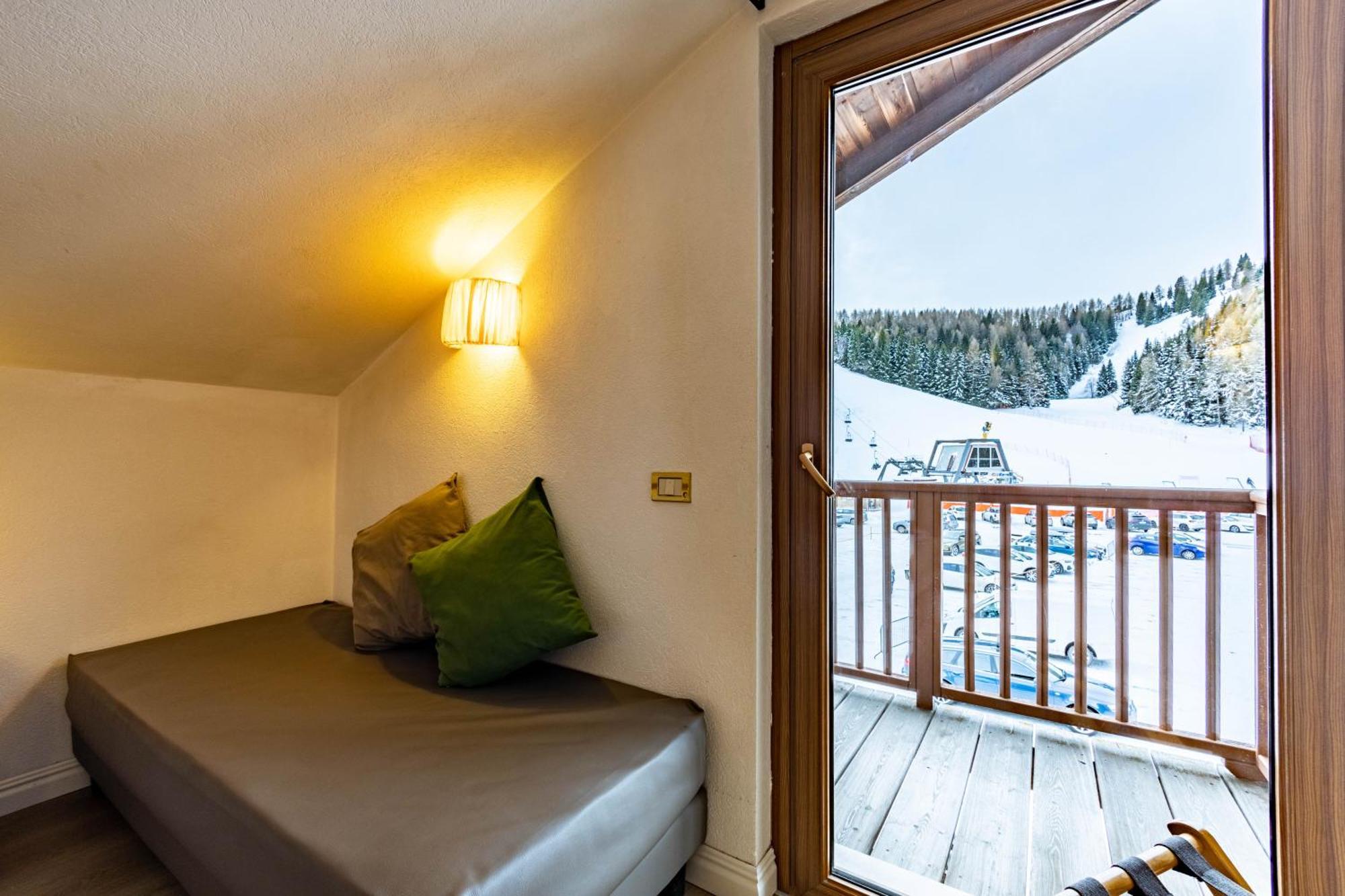 Hotel Grizzly Folgaria Buitenkant foto