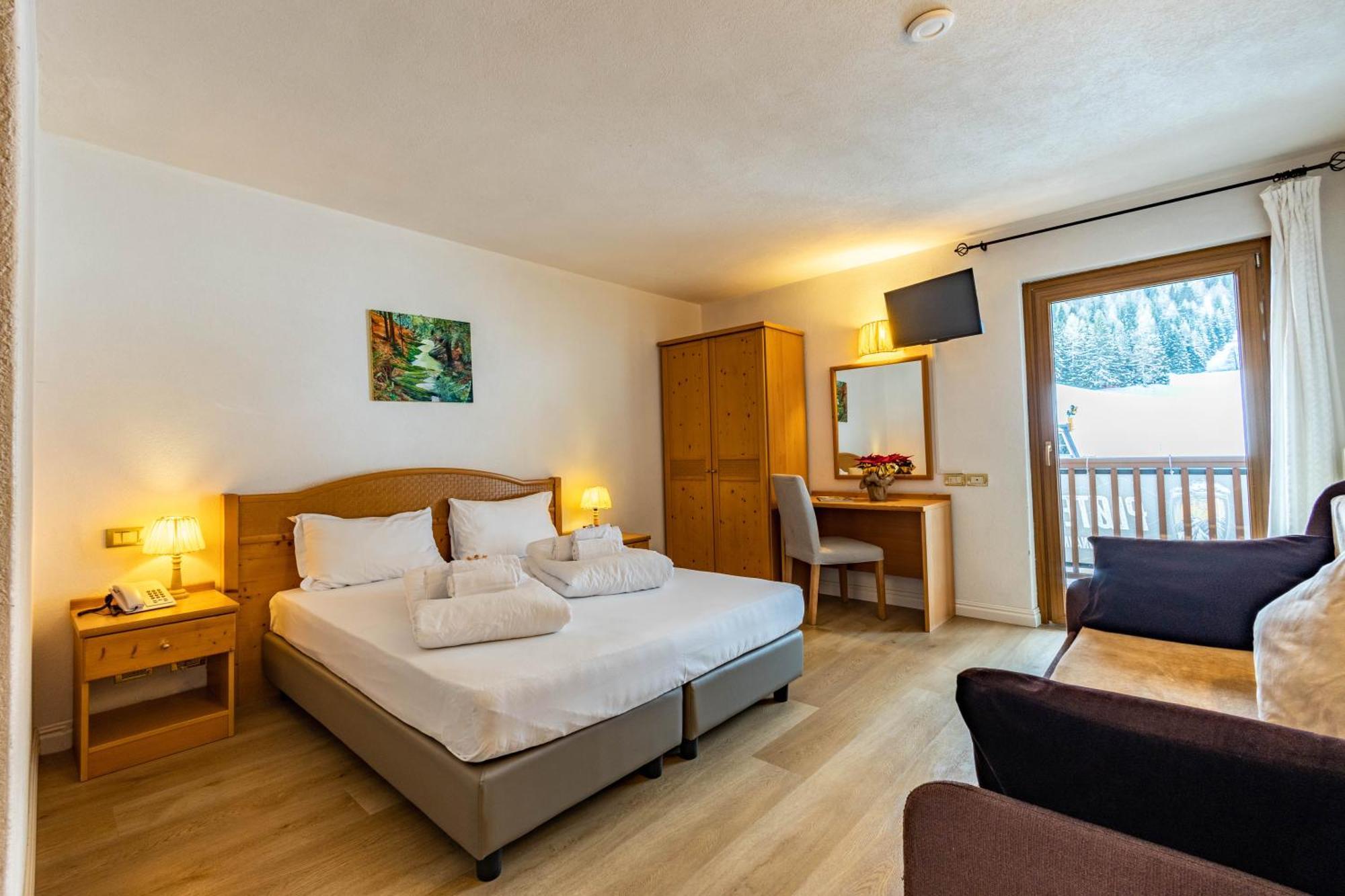 Hotel Grizzly Folgaria Buitenkant foto