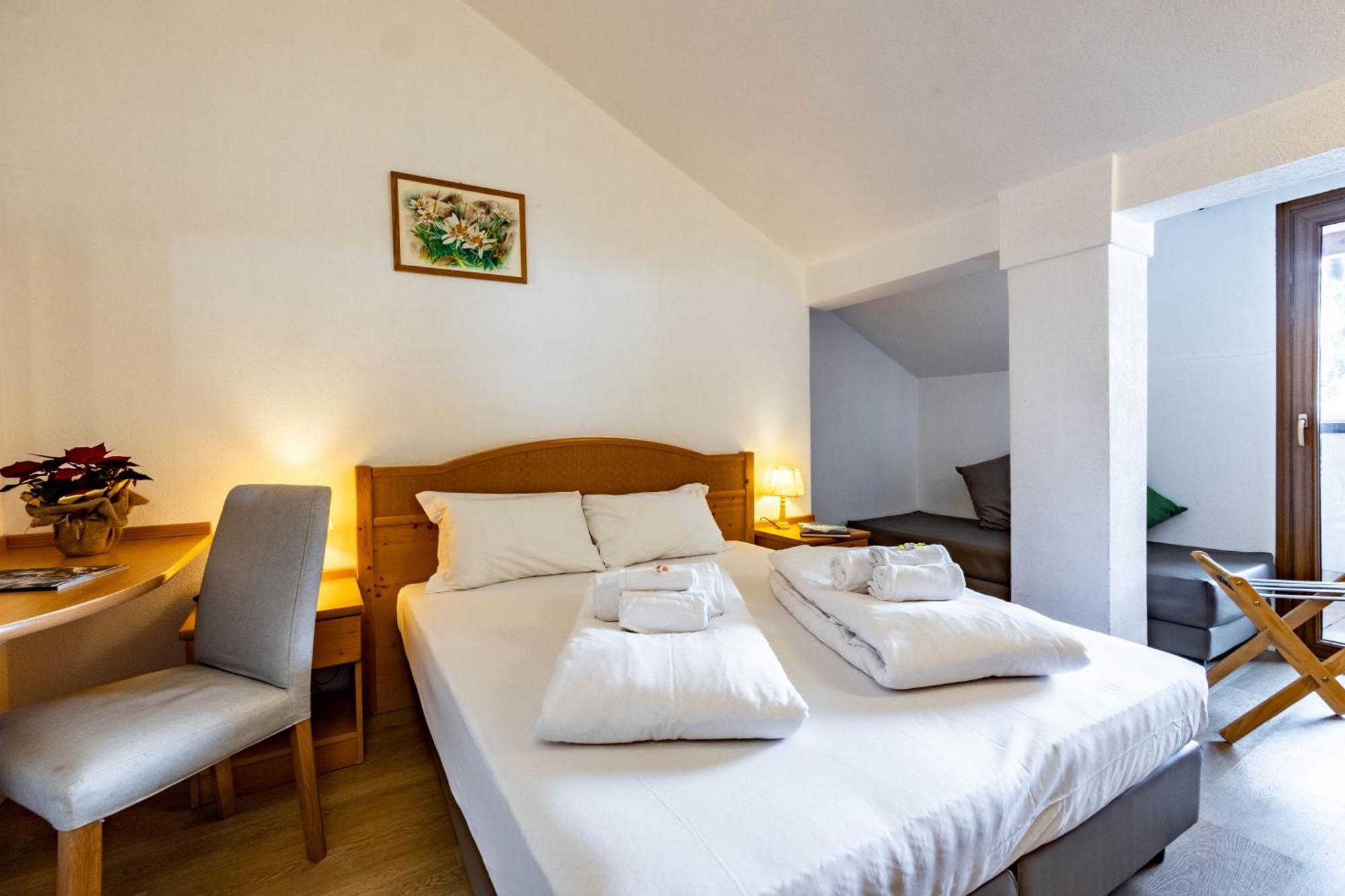 Hotel Grizzly Folgaria Buitenkant foto