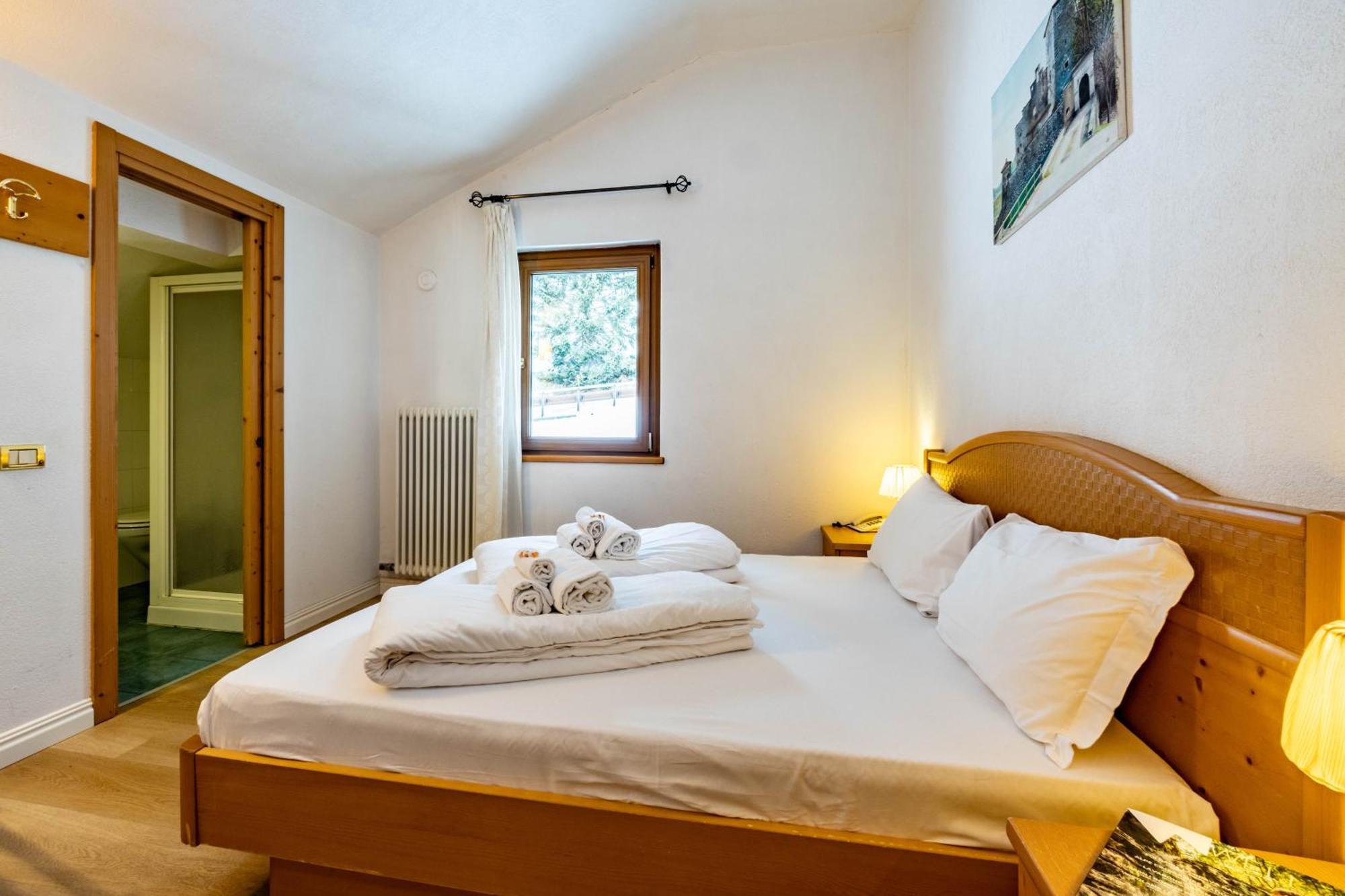 Hotel Grizzly Folgaria Buitenkant foto